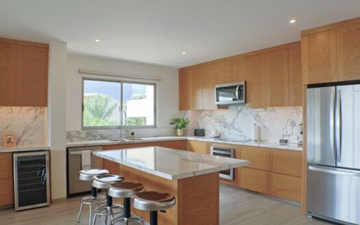 COSMO GARDEN/OCEAN VIEW CONDO 5-B2
