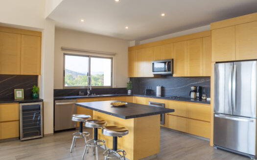 COSMO OCEANVIEW PENTHOUSE 5-B3