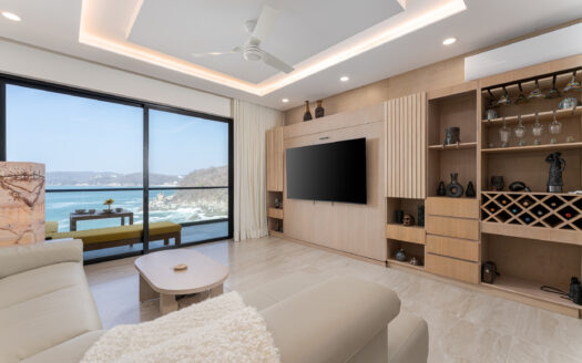 PARADISE COVE OCEANFRONT 2 BEDROOM INDIA 2B